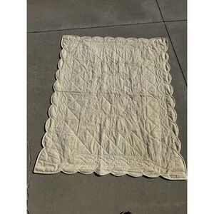 Ivory Floral Embroidered Quilt Throw Scalloped Edge Cottage Chic 50x70‎